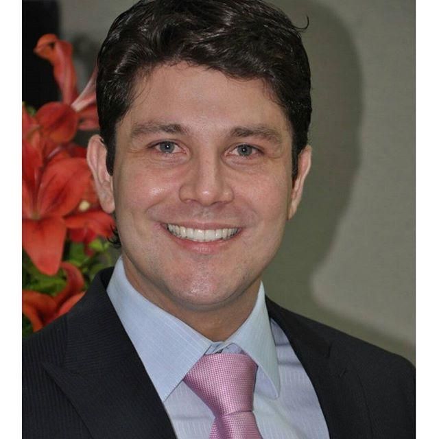 Parabéns Dr. Alberto estamos feliz pelo sucesso Parabéns Dr. Alberto estamos feliz pelo sucesso