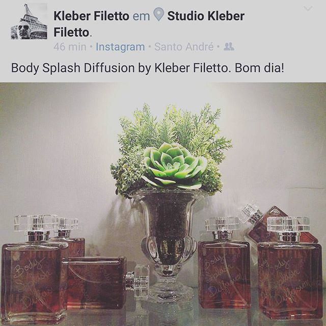 Um luxo, fragrância exclusiva, autêntico Um luxo, fragrância exclusiva, autêntico